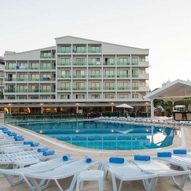 13 Day Safari and Sea