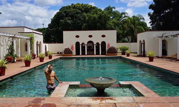 5 Day The Victoria Falls Hotel Package
