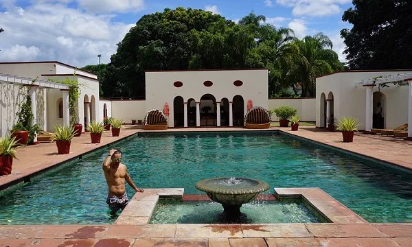 5 Day The Victoria Falls Hotel Package