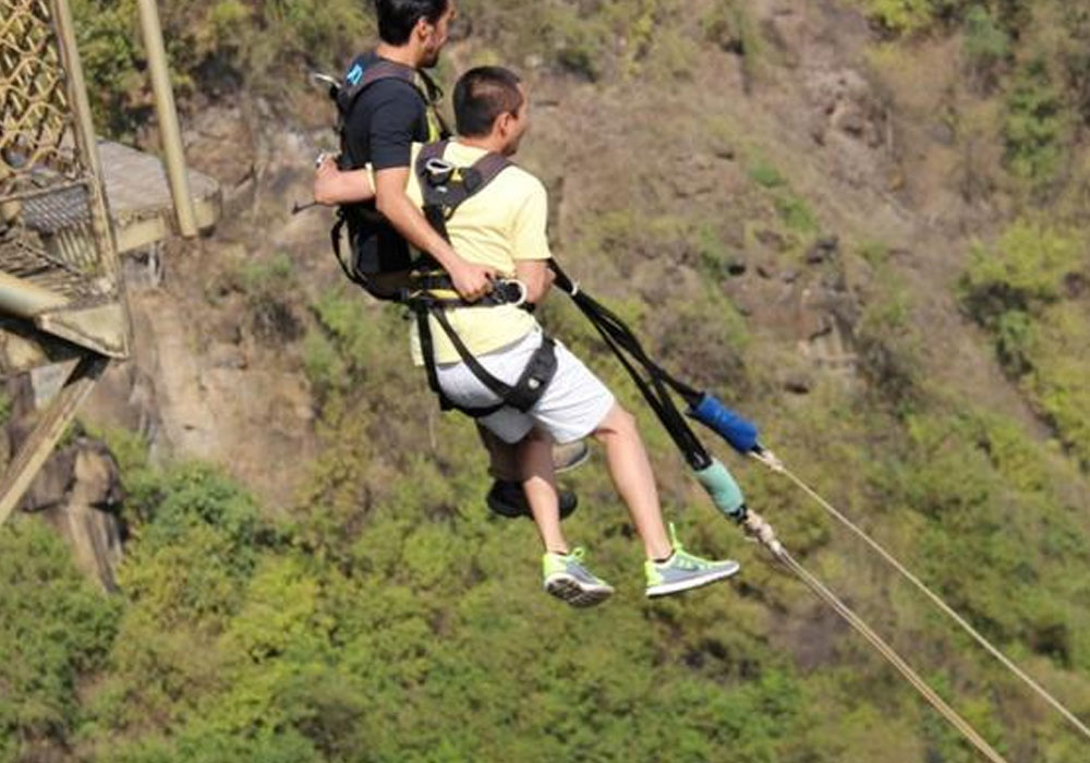 Victoria Falls Bridge Swing Adventure 