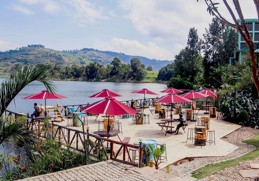 Bunyonyi Safaris Resort