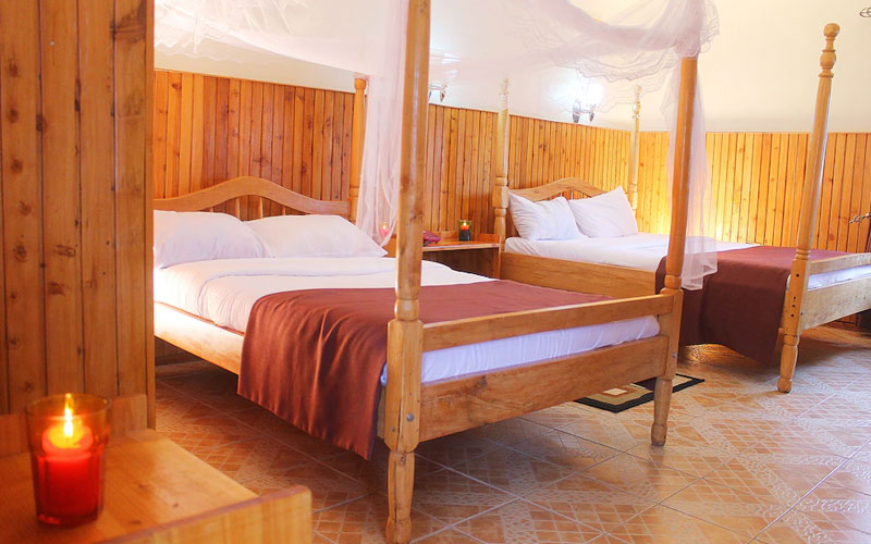 Bunyonyi Safaris Resort