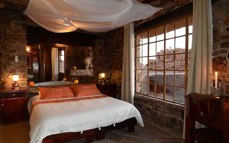 Canyon Hotel