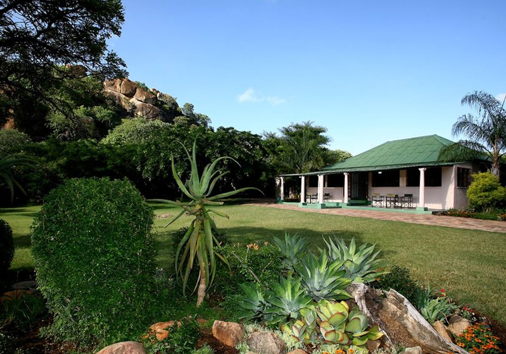 Farmhouse Lodge
