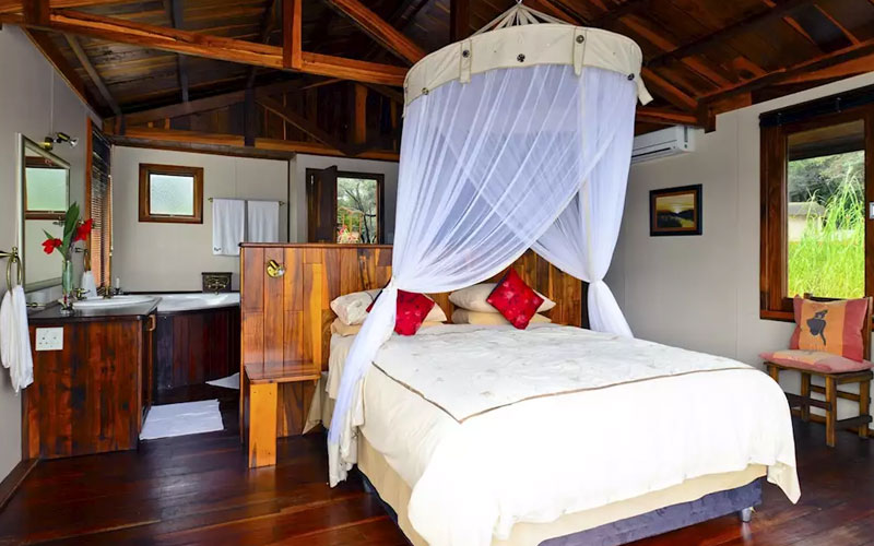 Hakusembe Lodge