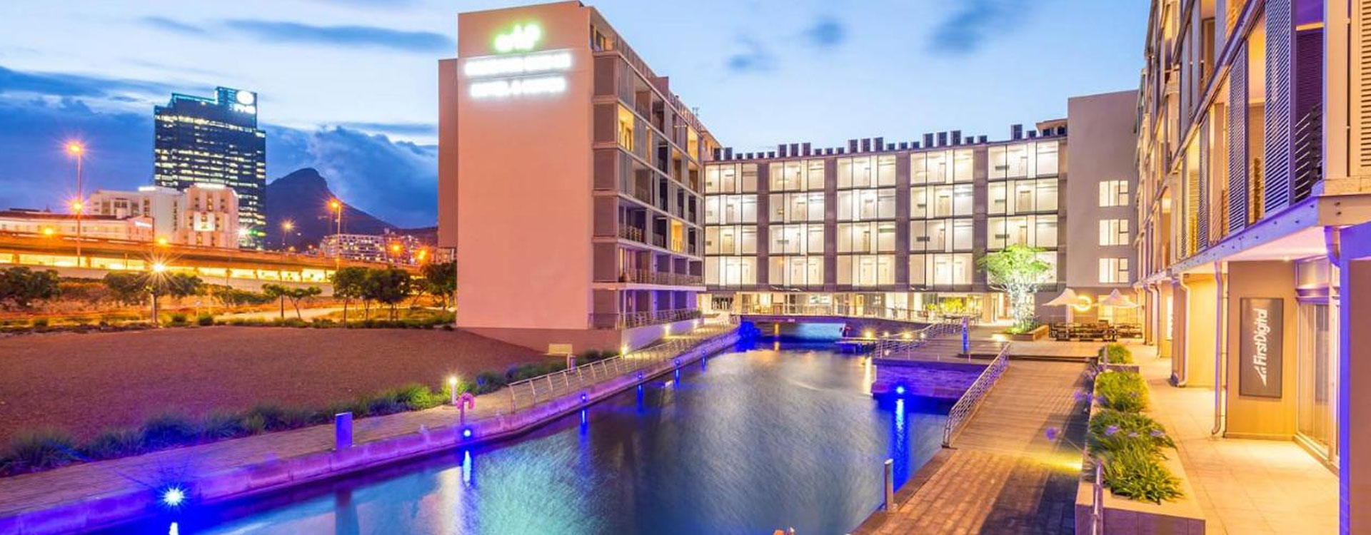 Harbour Bridge Hotel