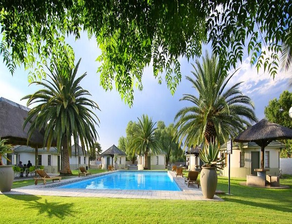 Kalahari Arms Hotel