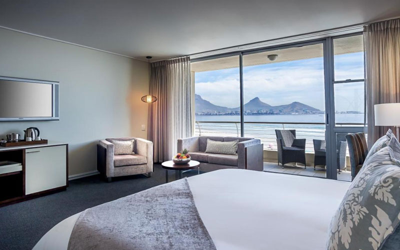 Lagoon Beach Hotel