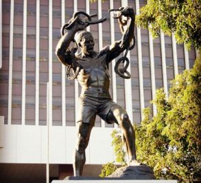 Lusaka Freedom statue