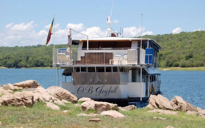OB Joyful Houseboat