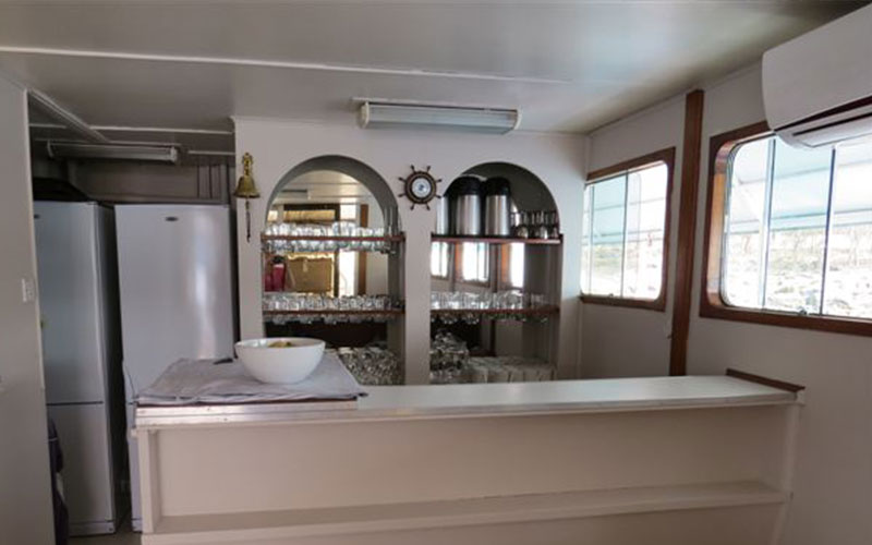 OB Joyful Houseboat