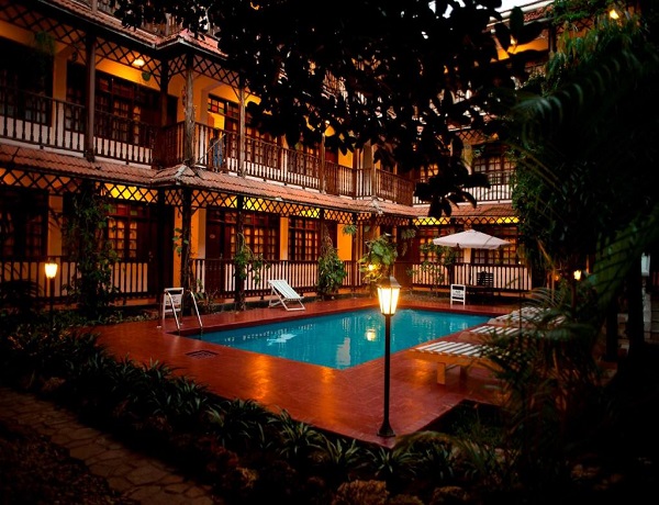 Protea Hotel Dar es Salaam Courtyard