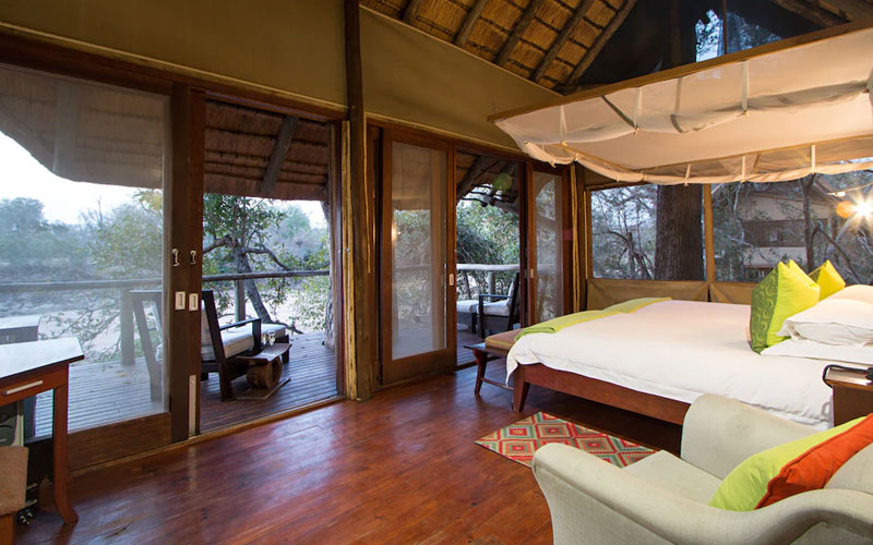 Rhino Post Safari Lodge