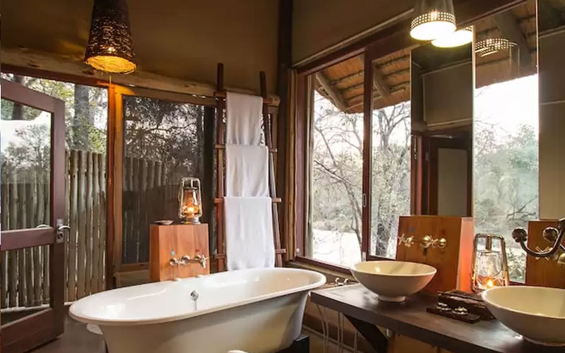 Rhino Post Safari Lodge