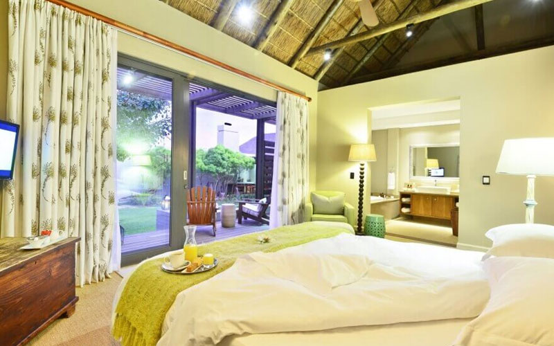 Luxury Courtyard Rooms