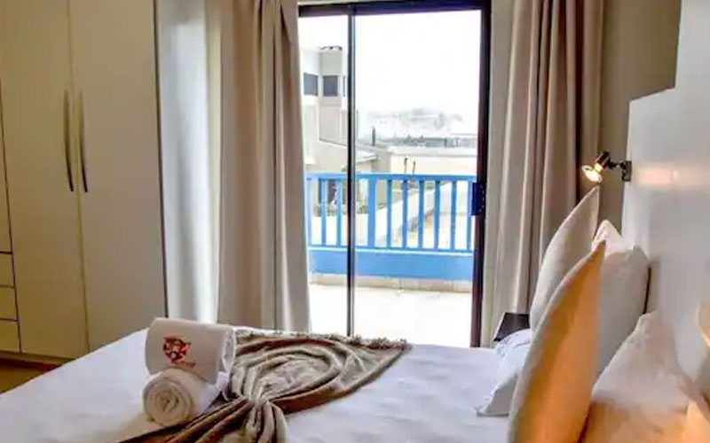 Sea-View Hotel