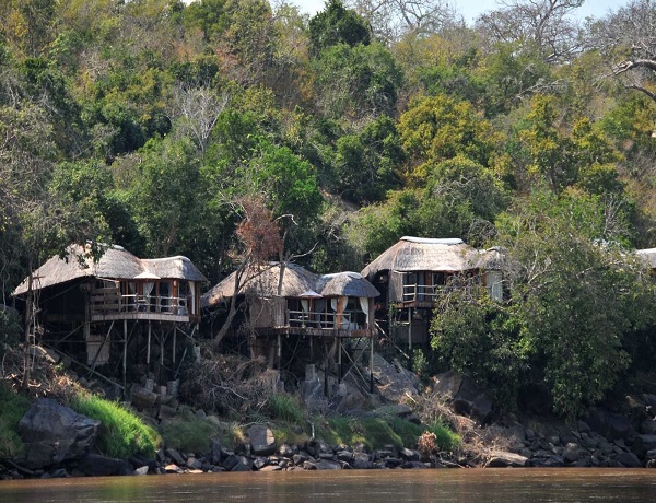 Serena Mivumo River Lodge