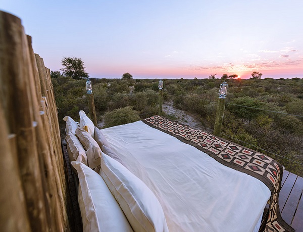 Tau Pan Camp Lodge