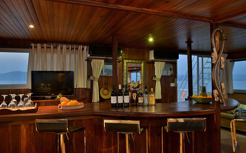Zambezi Cruise Safaris The Karabezi