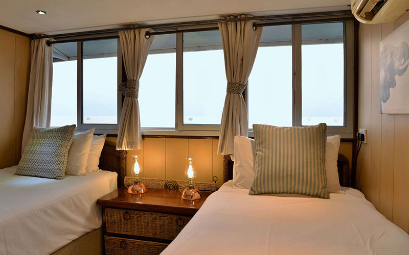 Zambezi Cruise Safaris The Karabezi
